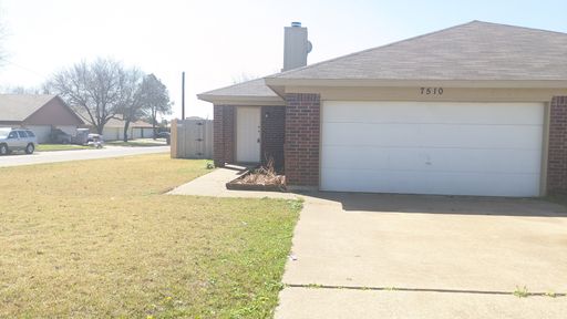Cute duplex unit in NRH – photo 1
