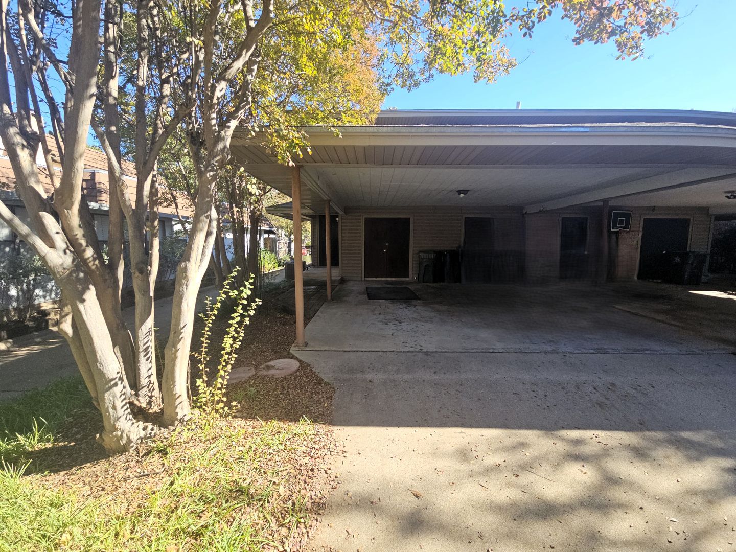 Arlington House: 2109 Fleur De Lis Ct.