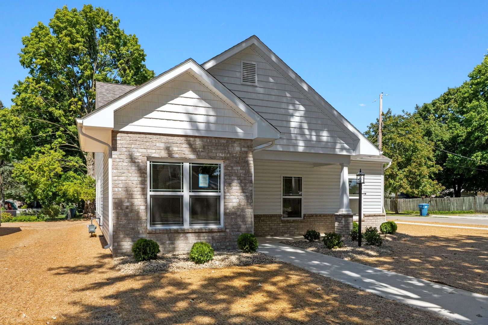 Fremont House: 307 E Toledo St