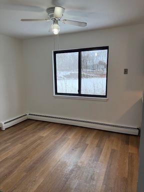 Spacious 2 Bedroom / 2 Bath Apartment with a balcony – photo 1