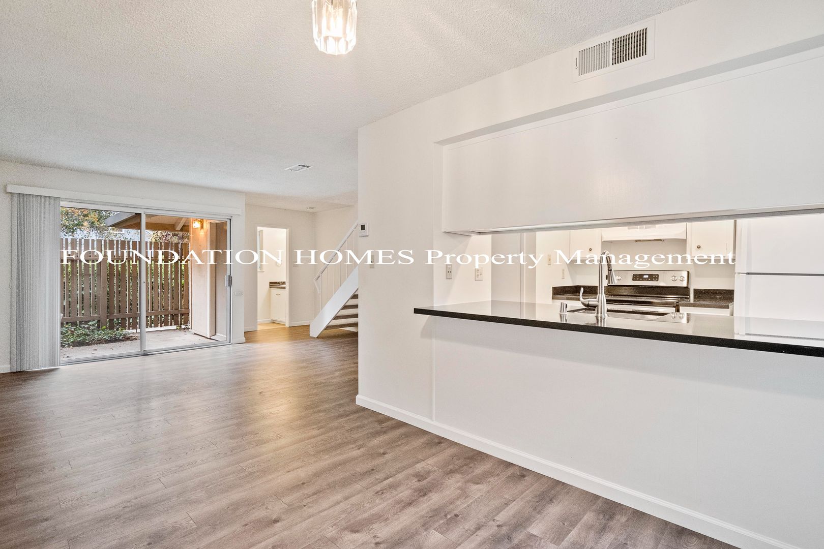 San Rafael Townhome: 67 Roundtree Blvd