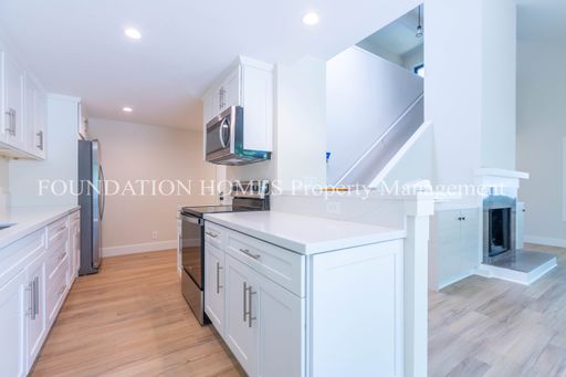 2bed/1.5 bath completely remodeled slice of Heaven in San Rafael! – photo 1
