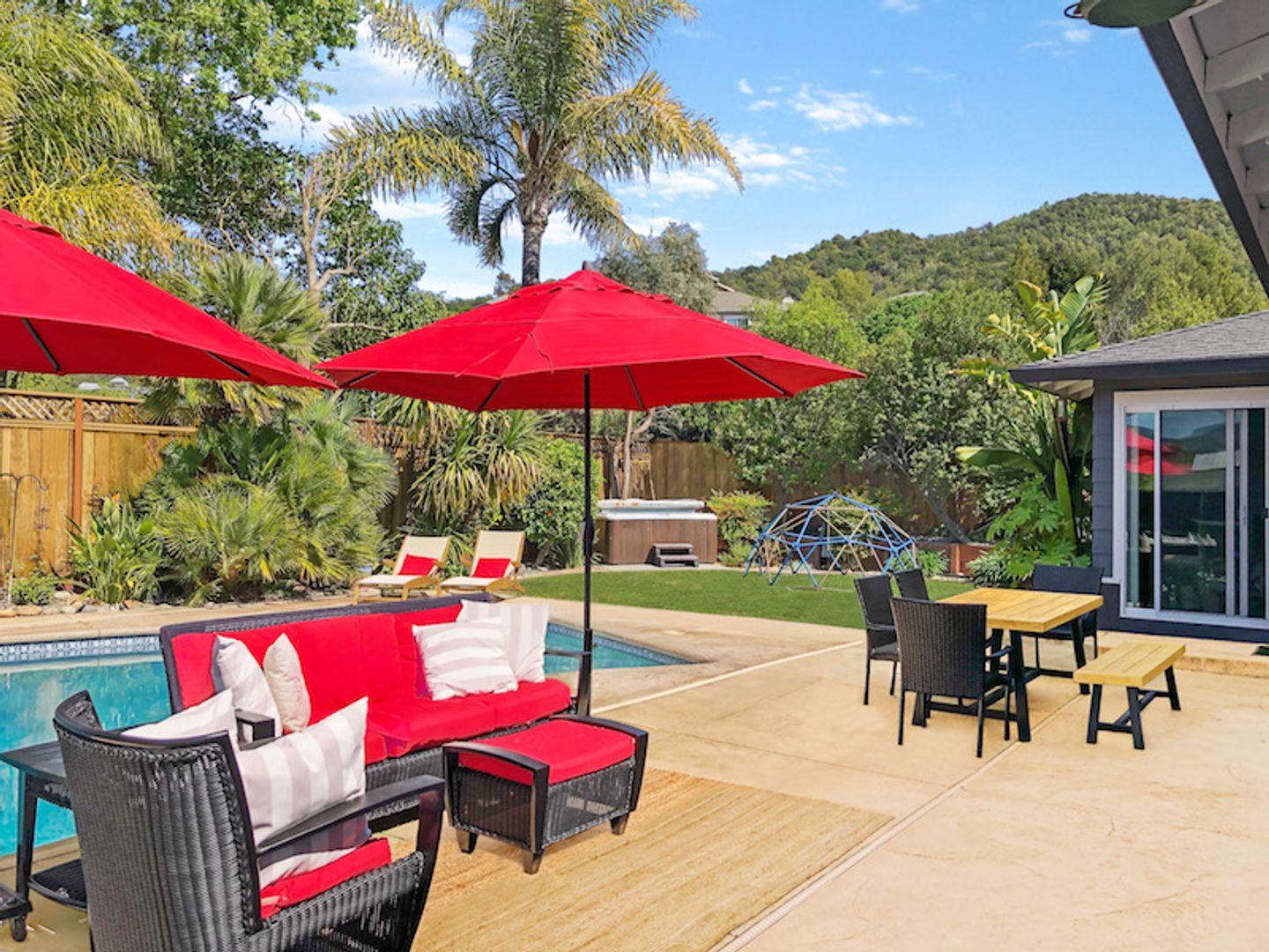 SAN RAFAEL House: 40 CUSHING AVE