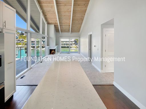 VIDEO - Live off a Marina - High-End Finishes - Balcony - FOUNDATION