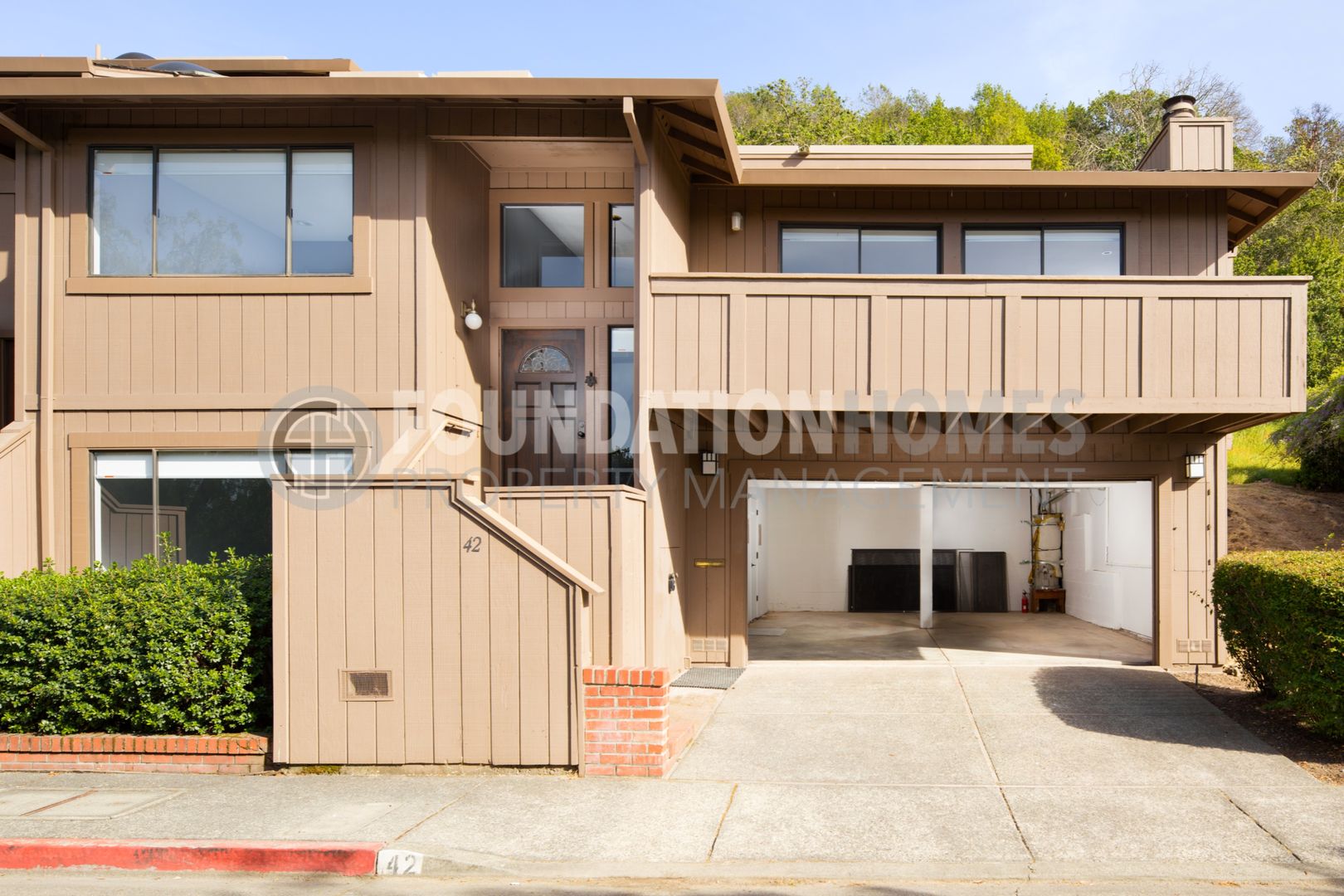 San Rafael House: 42 Oak Crest Dr.