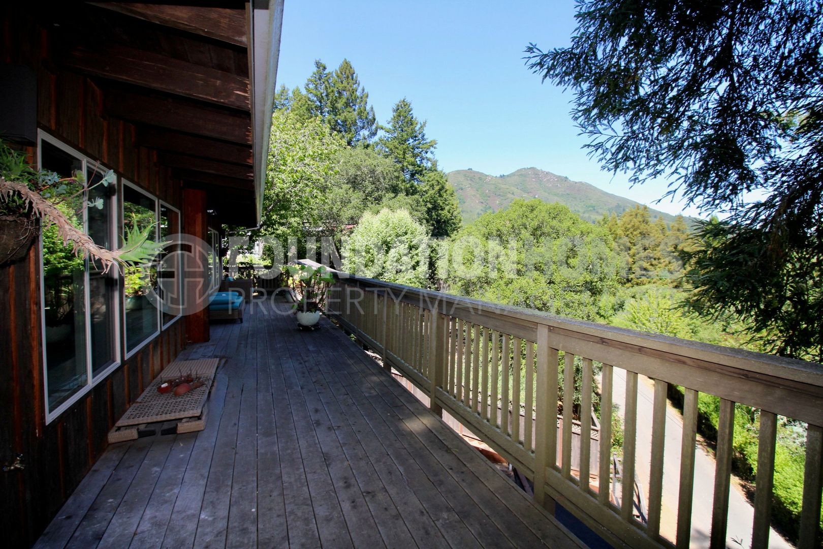 Mill Valley House: 754 Panoramic Hwy