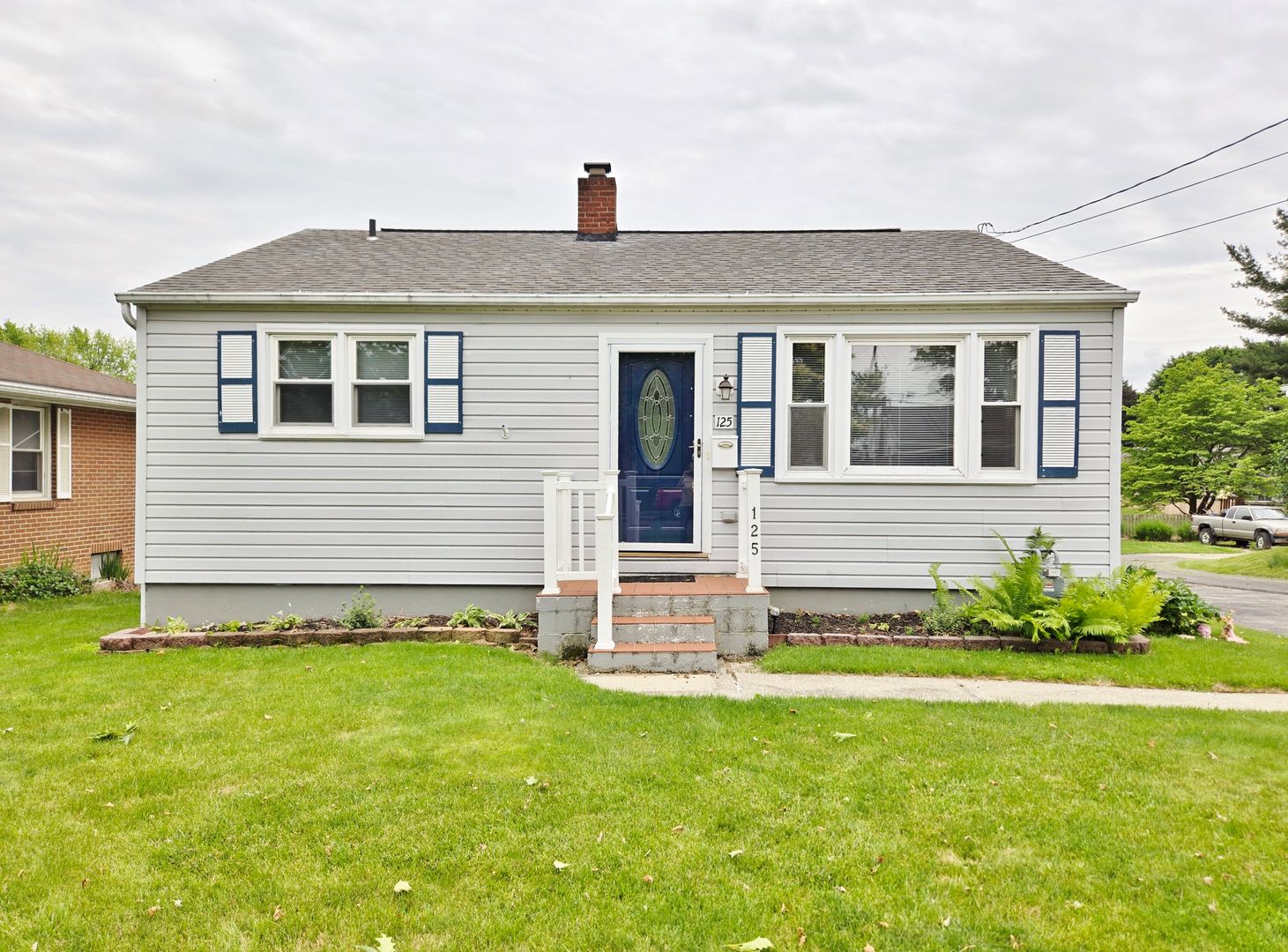 Hanover House: 125 Grant Drive