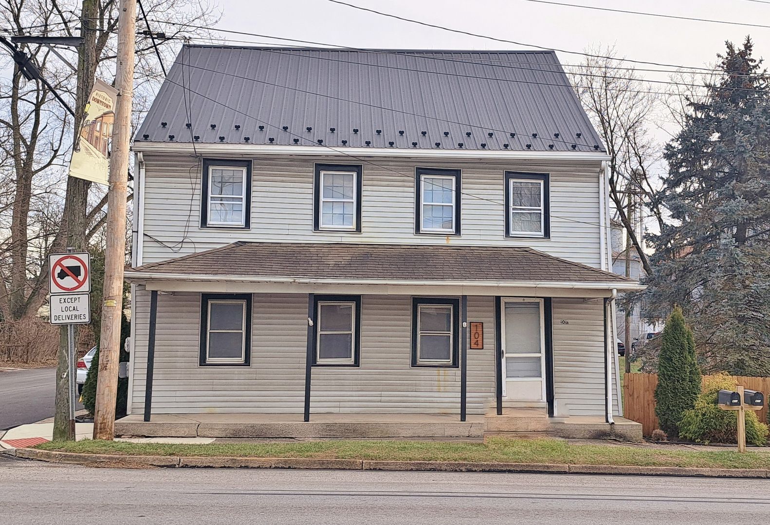 Abbottstown Apartment: 104 W King Street