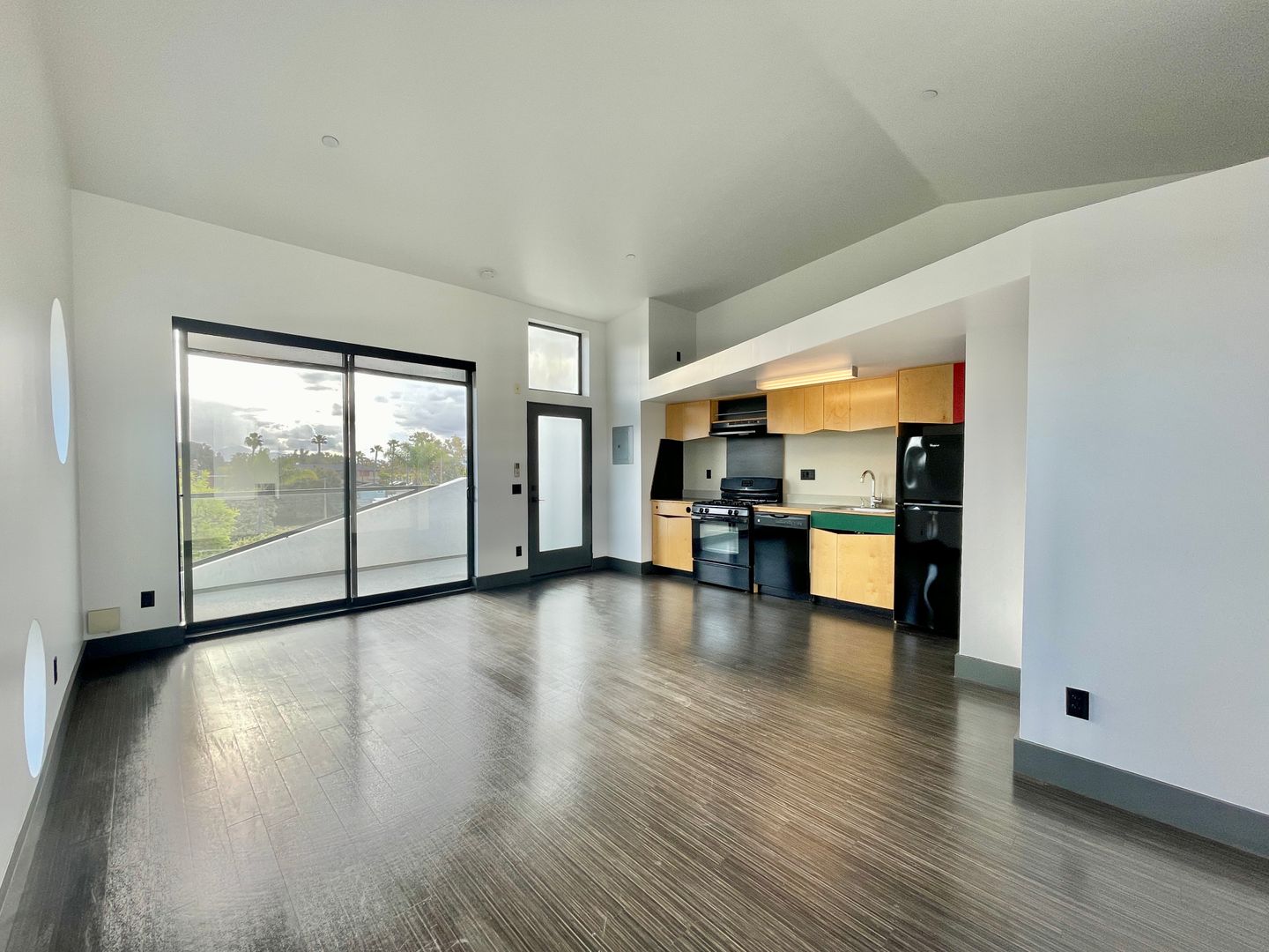 San Diego Apartment: 811 25th Street