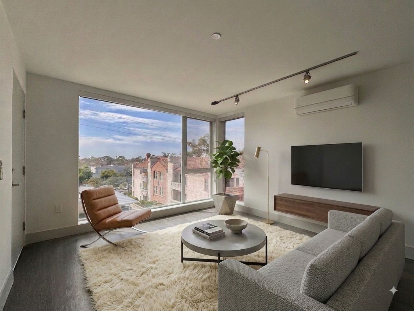 San Diego Apartment: 1642 University Avenue