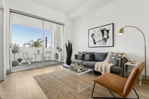 2bd/2ba w Master Suite – photo 1