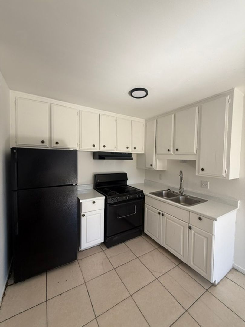 Las Vegas Apartment: 2512 Tulip Lane