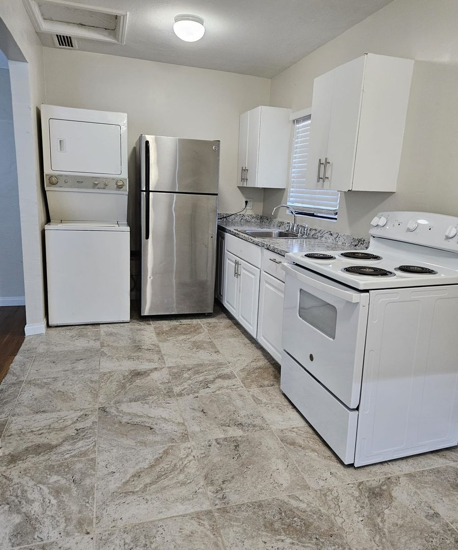 Las Vegas Apartment: 1325 S. Casino Center