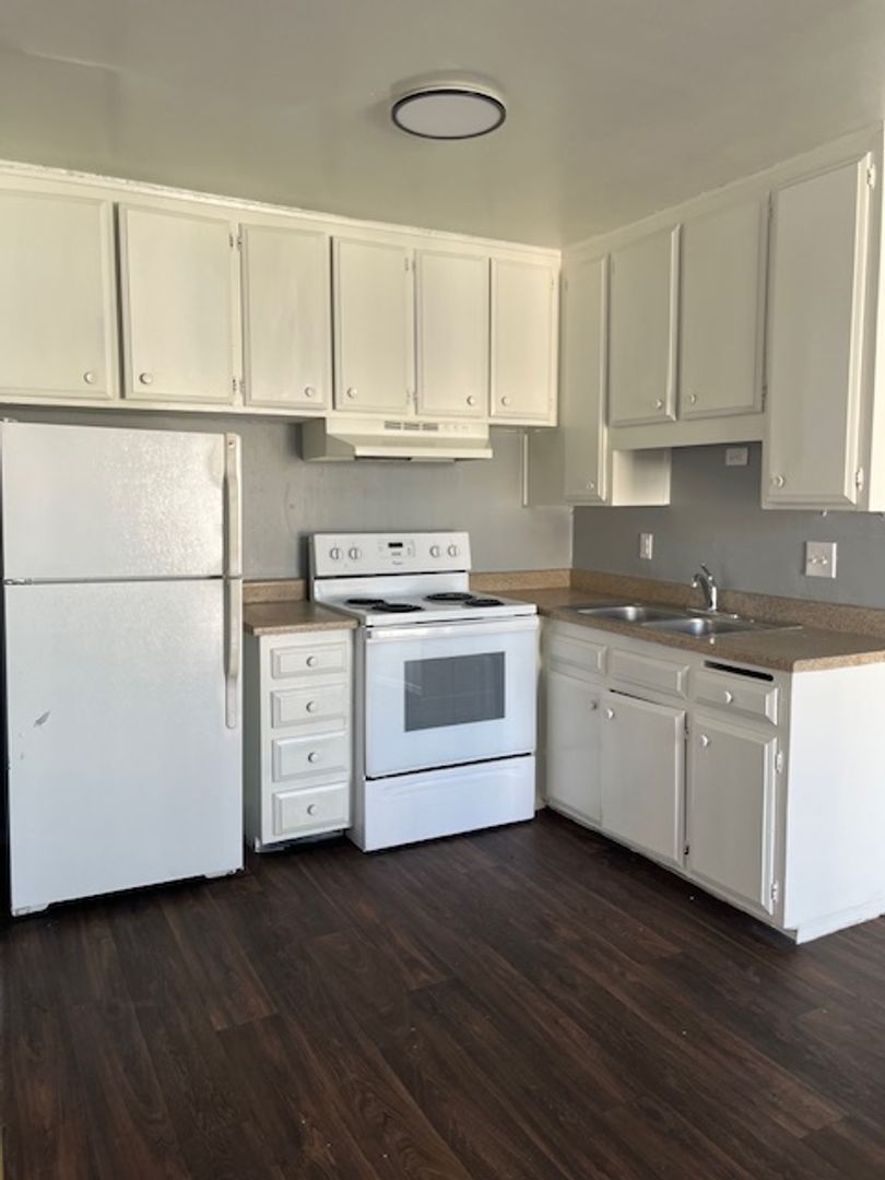 Las Vegas Apartment: 737 Lilly Lane