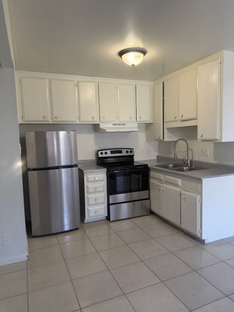 Las Vegas Apartment: 2504 Tulip Lane