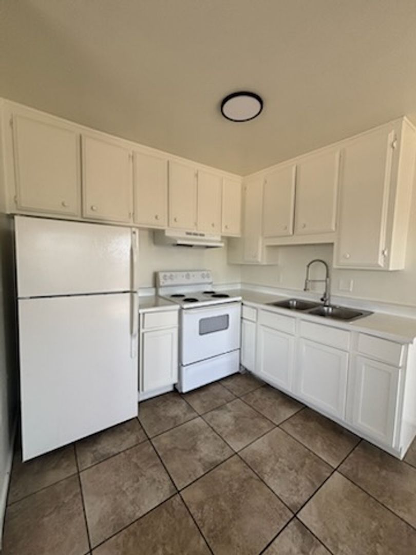 Las Vegas Apartment: 720 Aster Lane