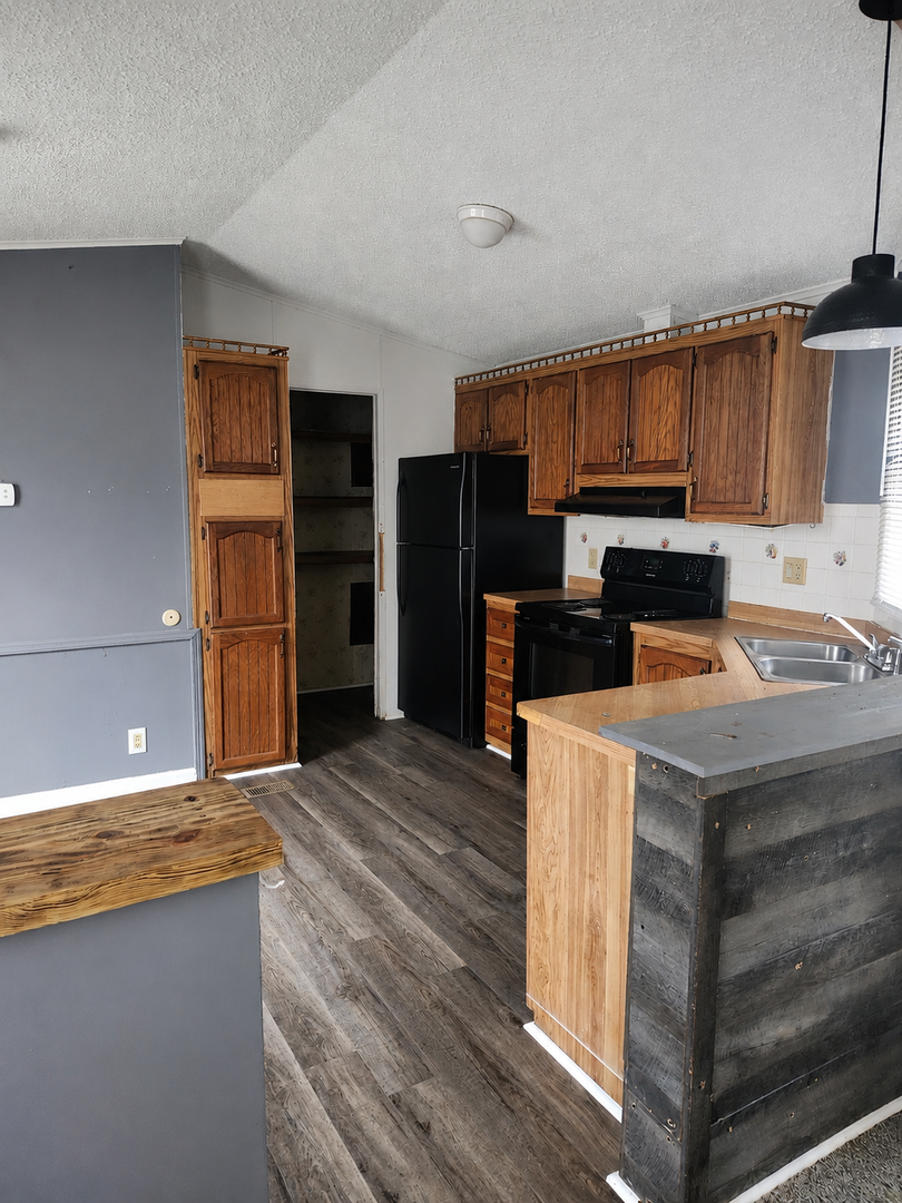 Reidsville Apartment: 100 Capital Loop