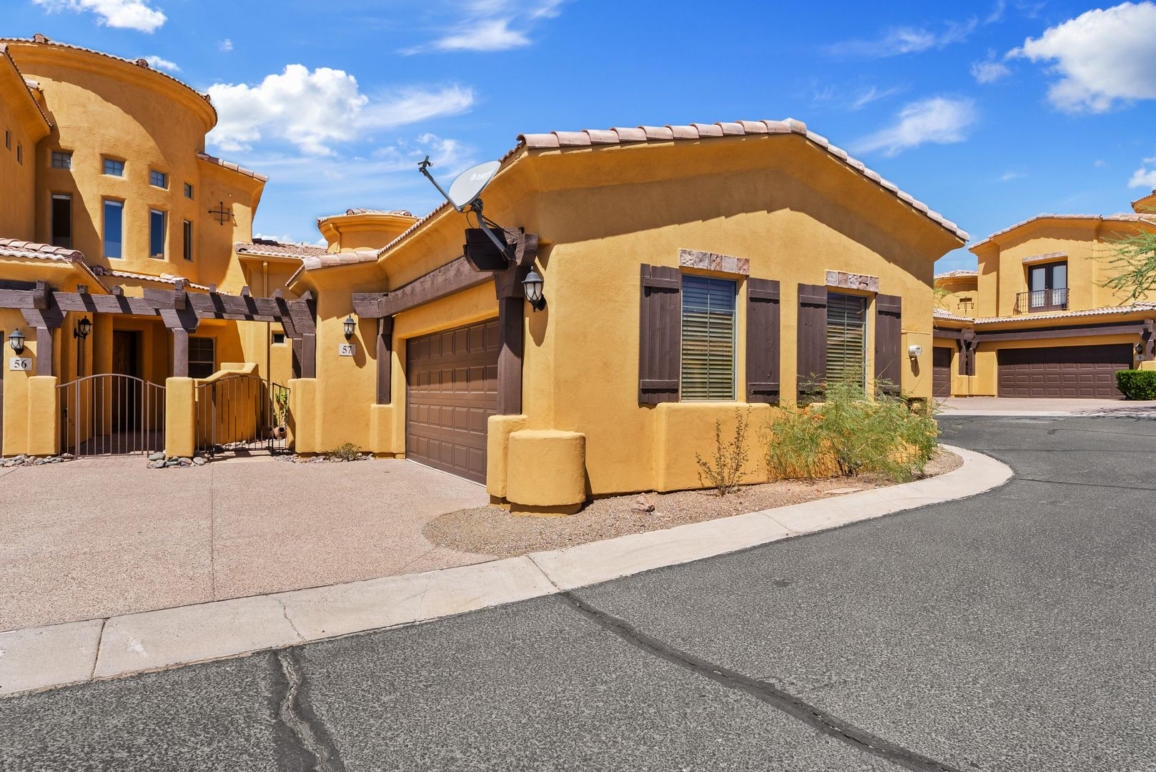 Gold Canyon House: 5370 S Desert Dawn #57