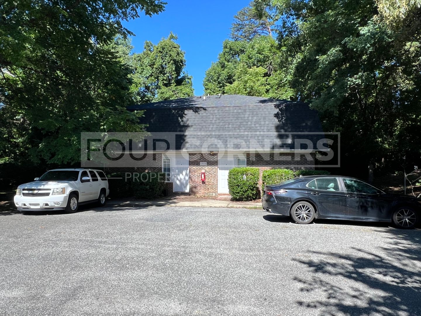 Greensboro Apartment: 1918 Peale Terrace