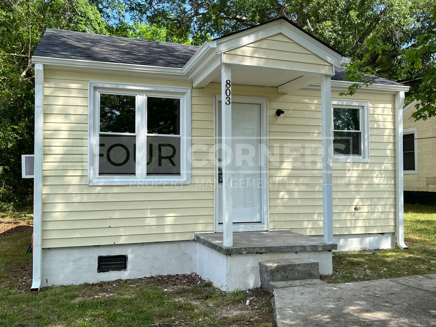 Greensboro House: 803 Cole St
