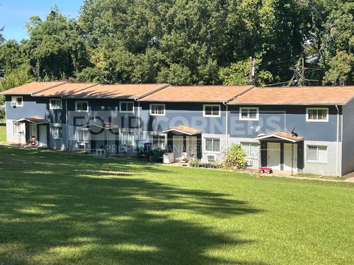 Charming 2 Bedroom 1 Bath Townhome – photo 1