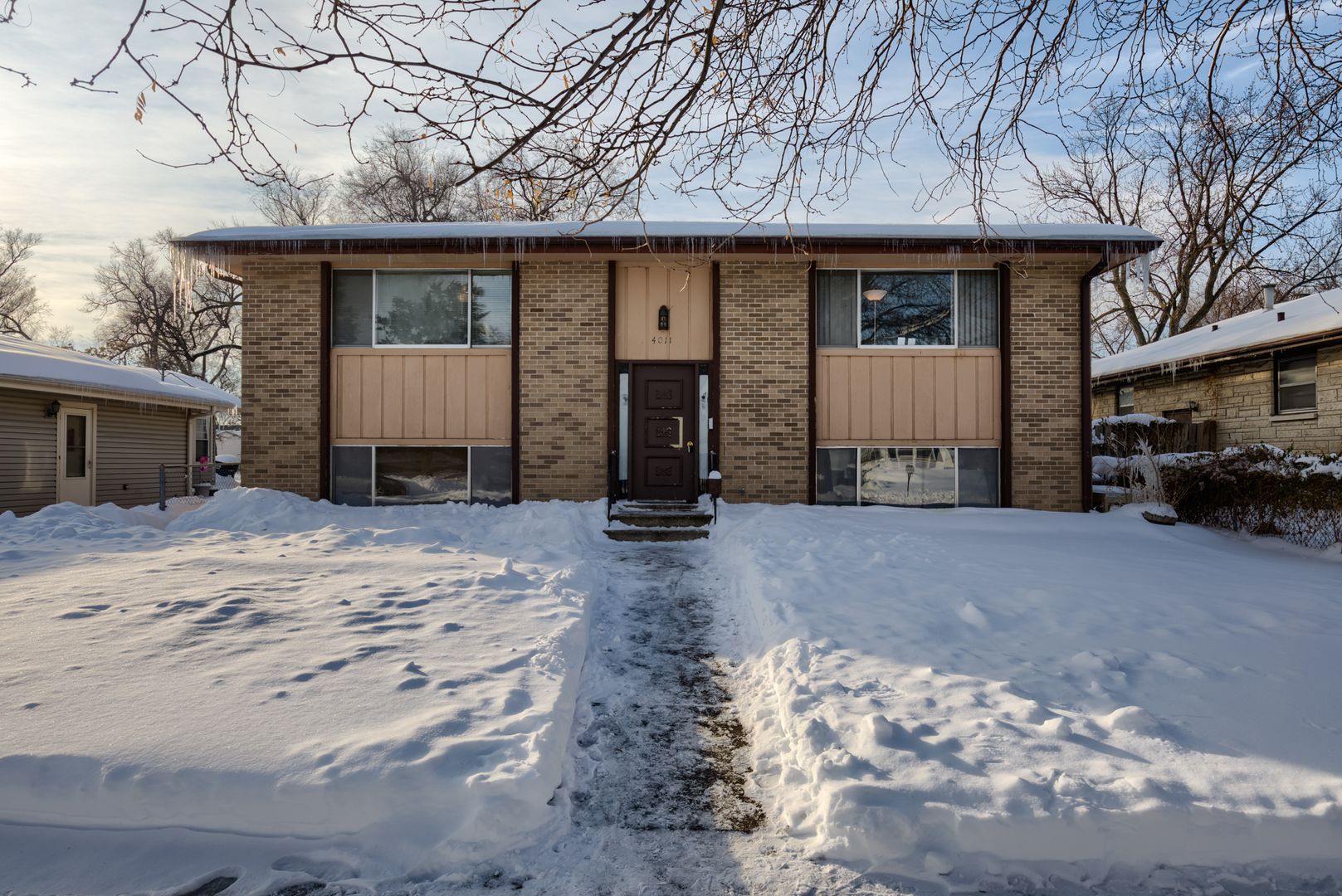 Lincoln Apartment: 4011 St Paul