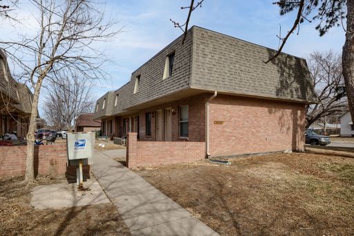 Coming Soon! Updated 3 Bedroom, 2 Bathroom Townhome in Northeast Lincoln – photo 1