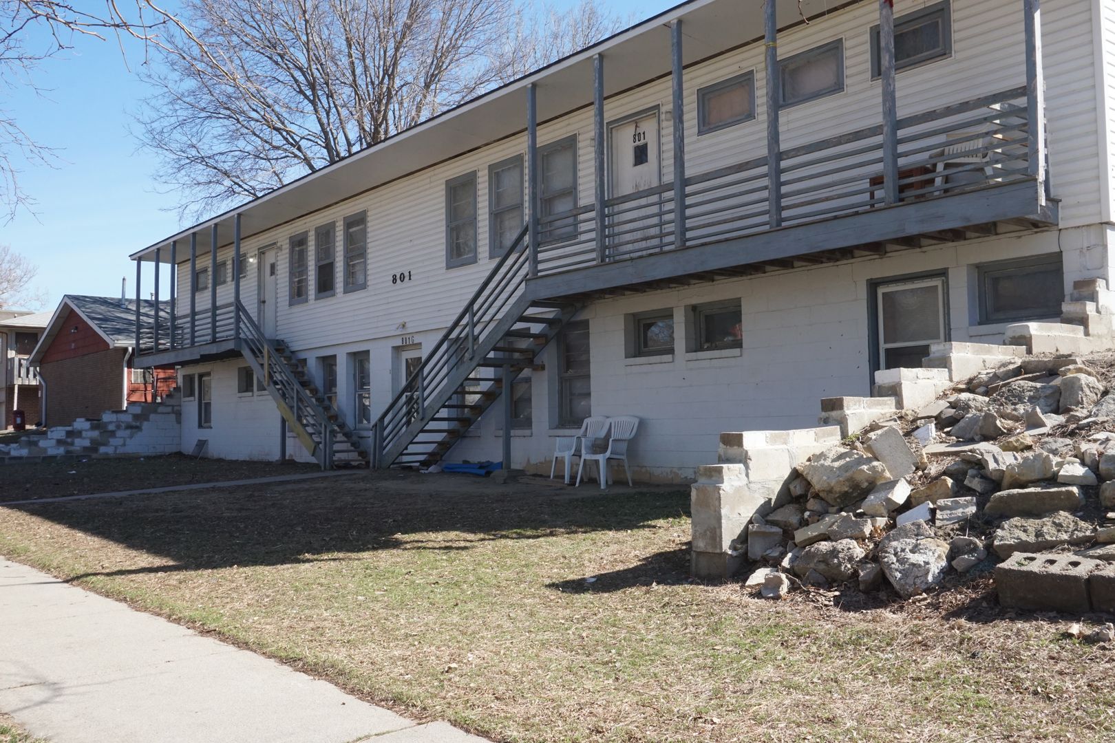 Lincoln Apartment: 801 G Street