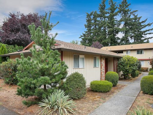Act Now: 1/2 Off First Month's Rent with a 12-Month Lease!!* – photo 1