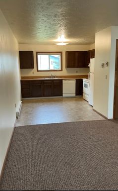 2 bedroom/ 1 bath Apartment – photo 1