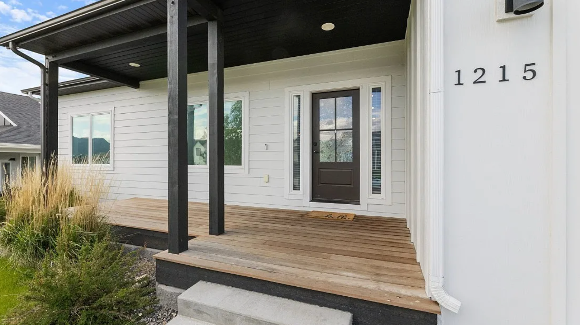 Livingston House: 1215 Sweetgrass Lane