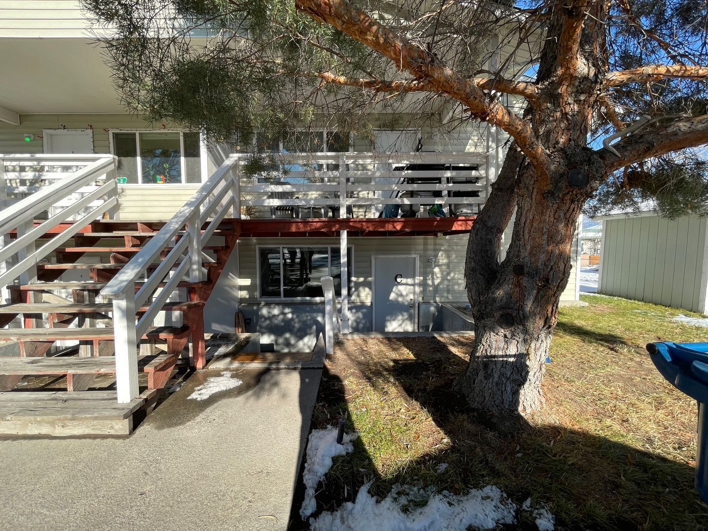 Belgrade Apartment: 401 E Jefferson