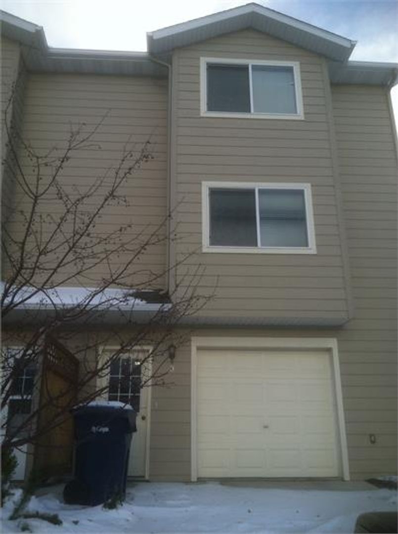 Livingston Condo: 1201 Wineglass Court #K