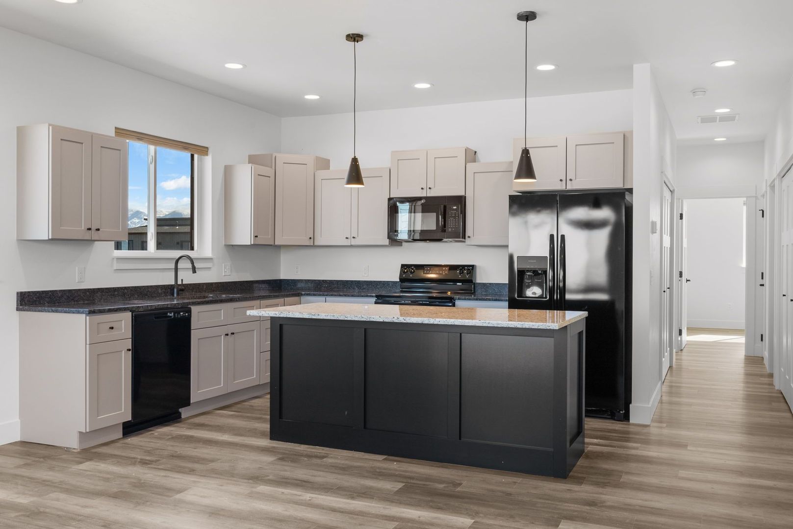 Belgrade Apartment: 208 Fletching Way