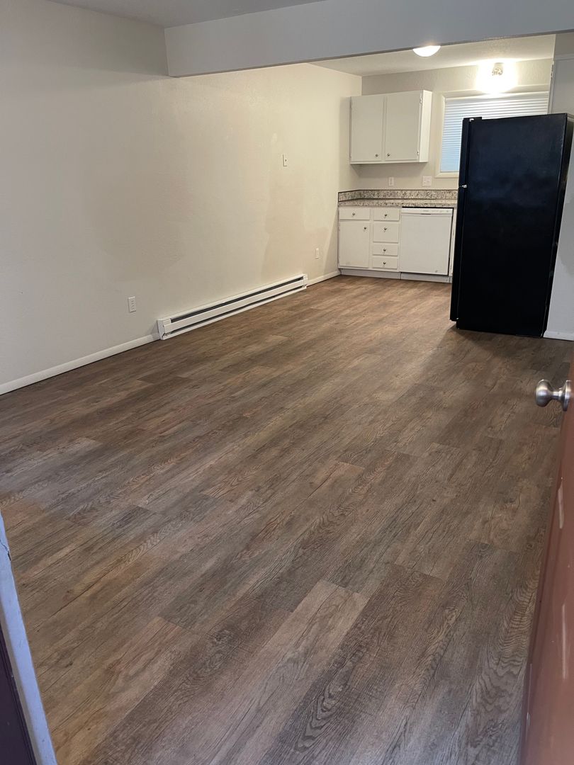 Bozeman Apartment: 426 West Babcock Street