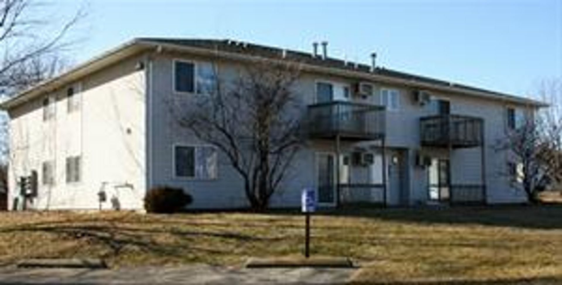 Cedar Rapids Apartment: 3227 Agin Court NE