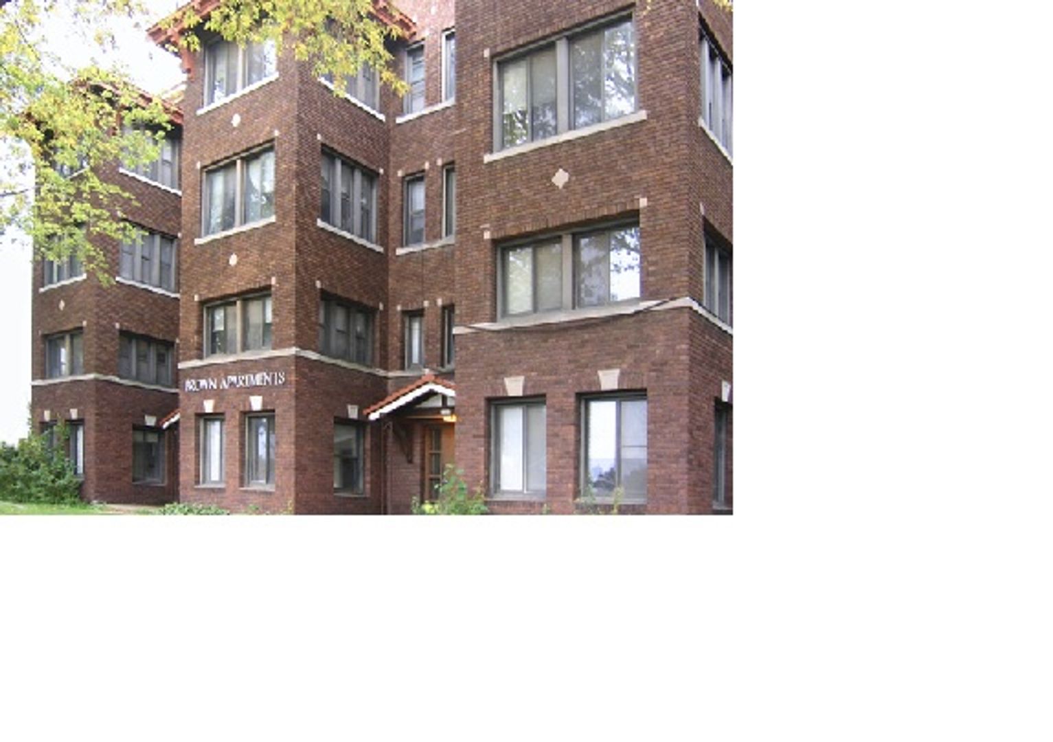 Cedar Rapids Apartment: 1234 4th Ave SE