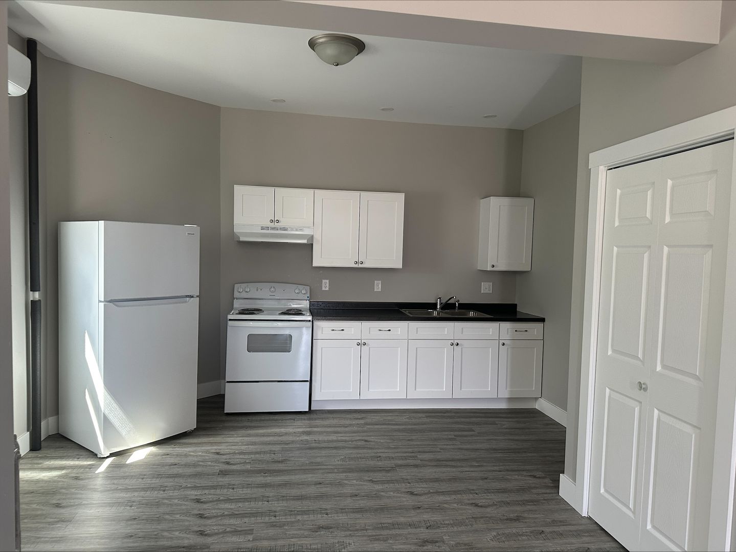 Dubuque Apartment: 1449 Locust Street Apt. 1