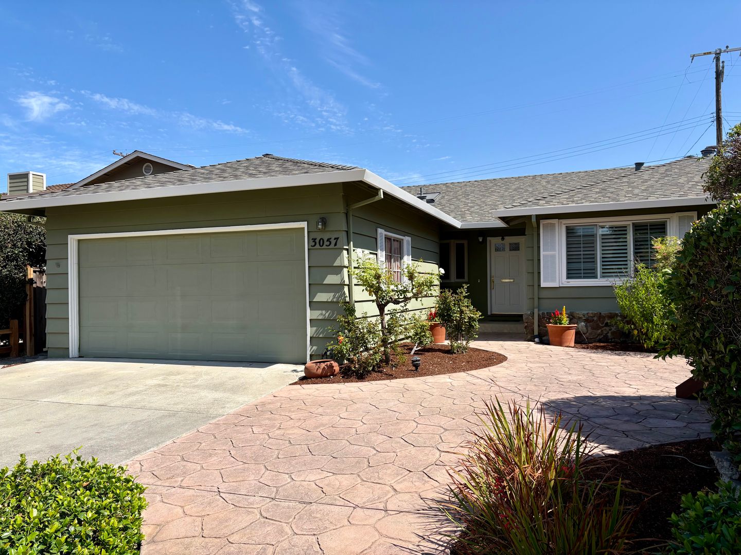 Santa Clara House: 3057 Carleton Place