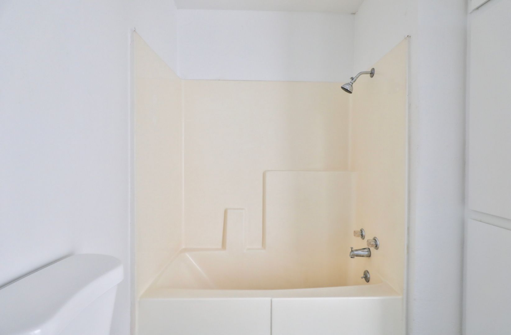 Apache Junction Apartment: 1417 E Southern Ave.