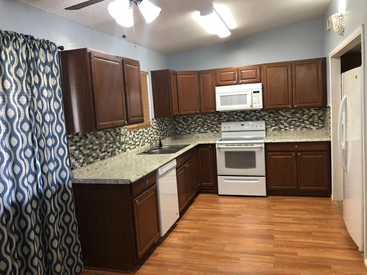 Mesa Apartment: 3029 E. Cicero St (JH)