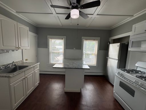 Updated Haverhill 2 Bedroom W/Yard | Available 9/1