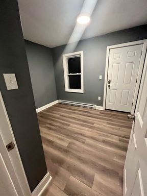 Recently Updated renovated 1 Bedroom Plus Office in Lowell| Avail Now – photo 1