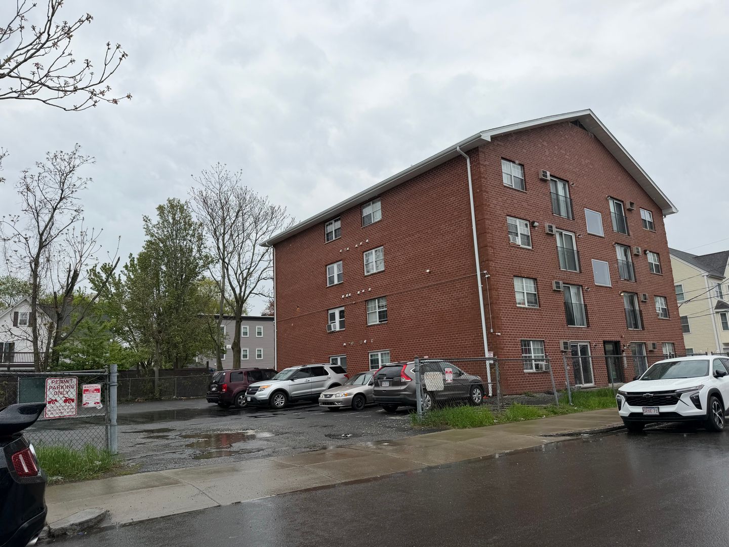 Lawrence Apartment: 158-162 Water Street