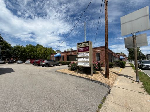 Davis Building Office rental! All utilities included!