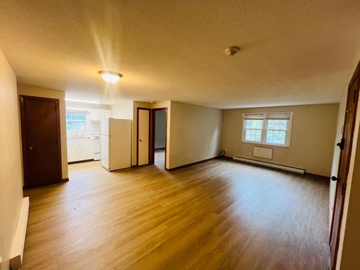 1 Bedroom Apartment in Ayer - Available Now!