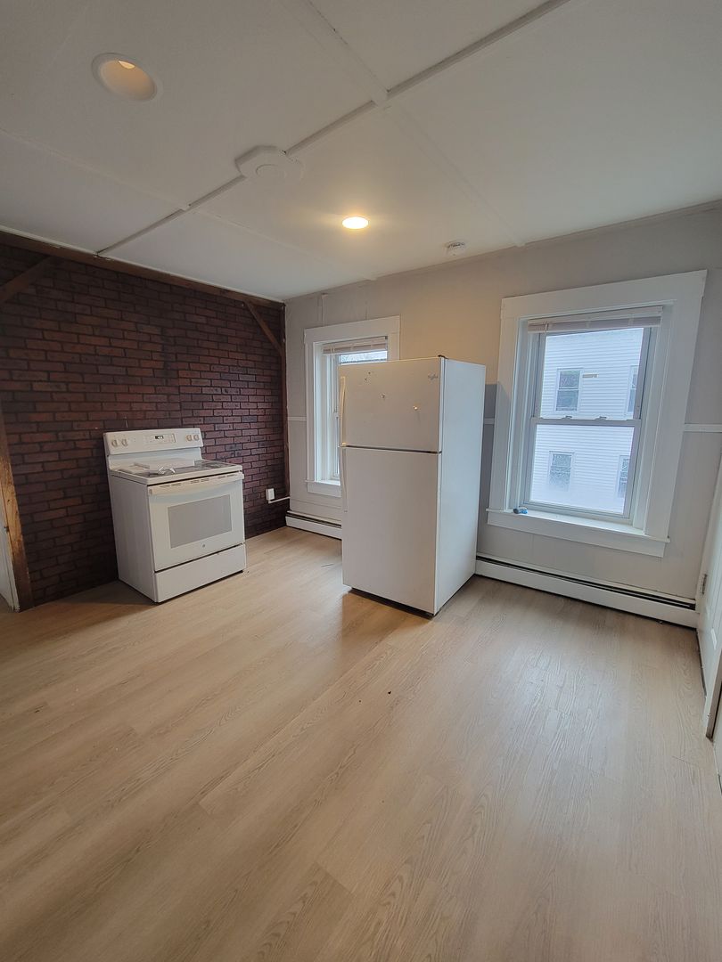 Haverhill Apartment: 15 Broadway