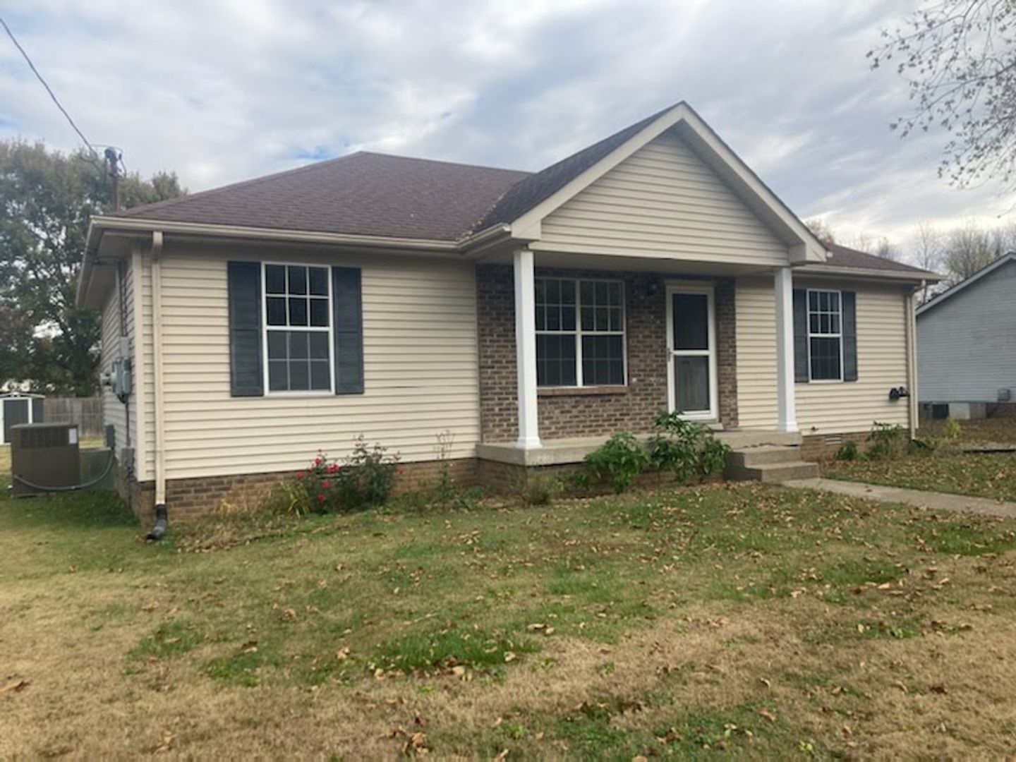 Clarksville House: 219 Tobacco Road
