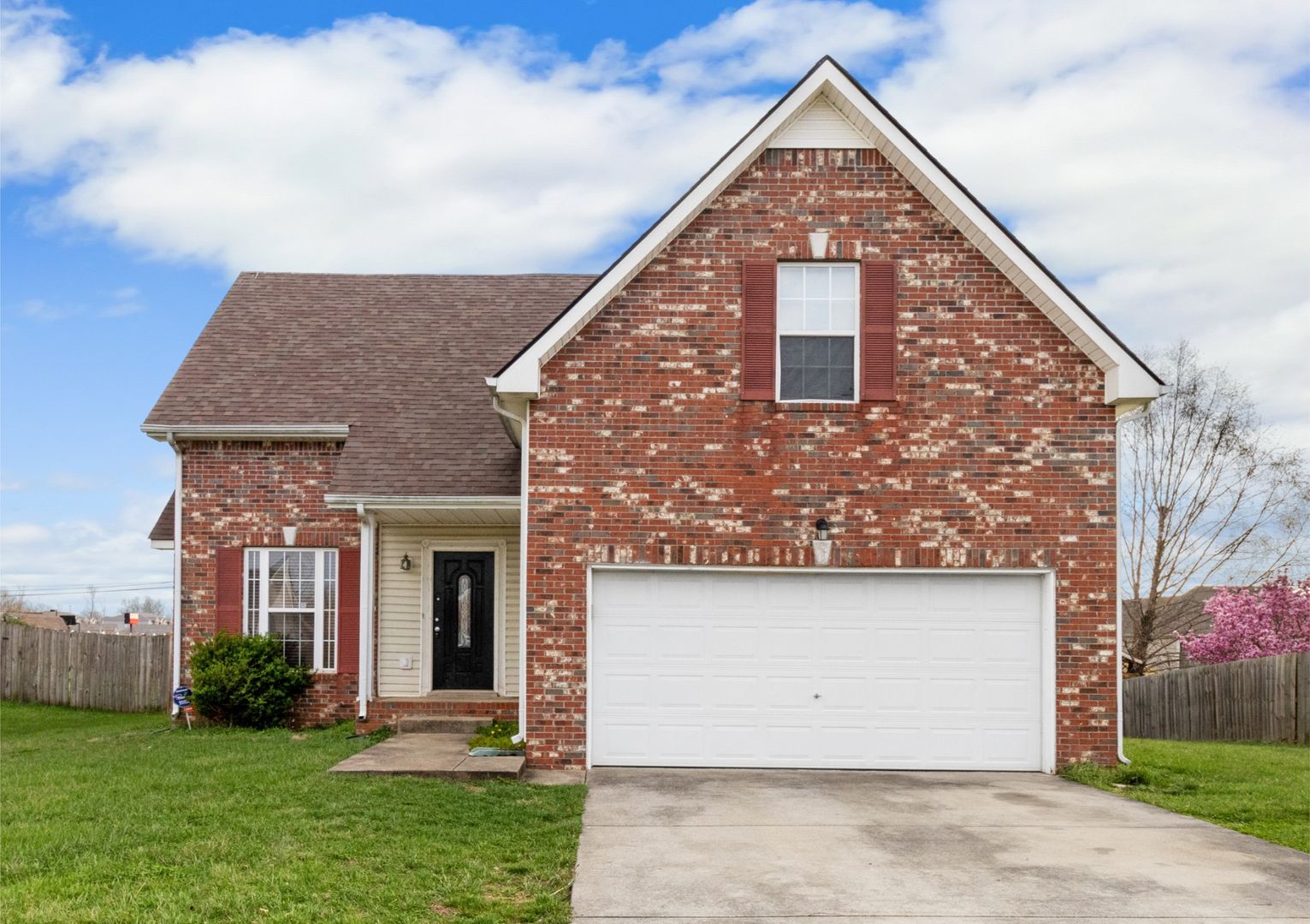 Clarksville House: 1566 Autumn Drive