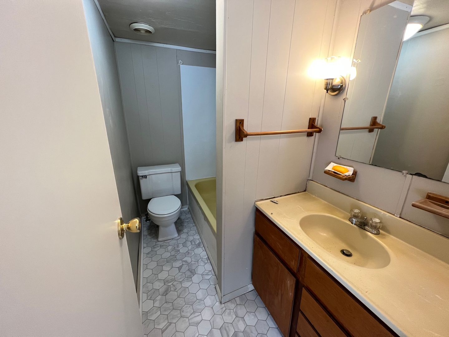 Clarksville Apartment: Lou Ann Lane